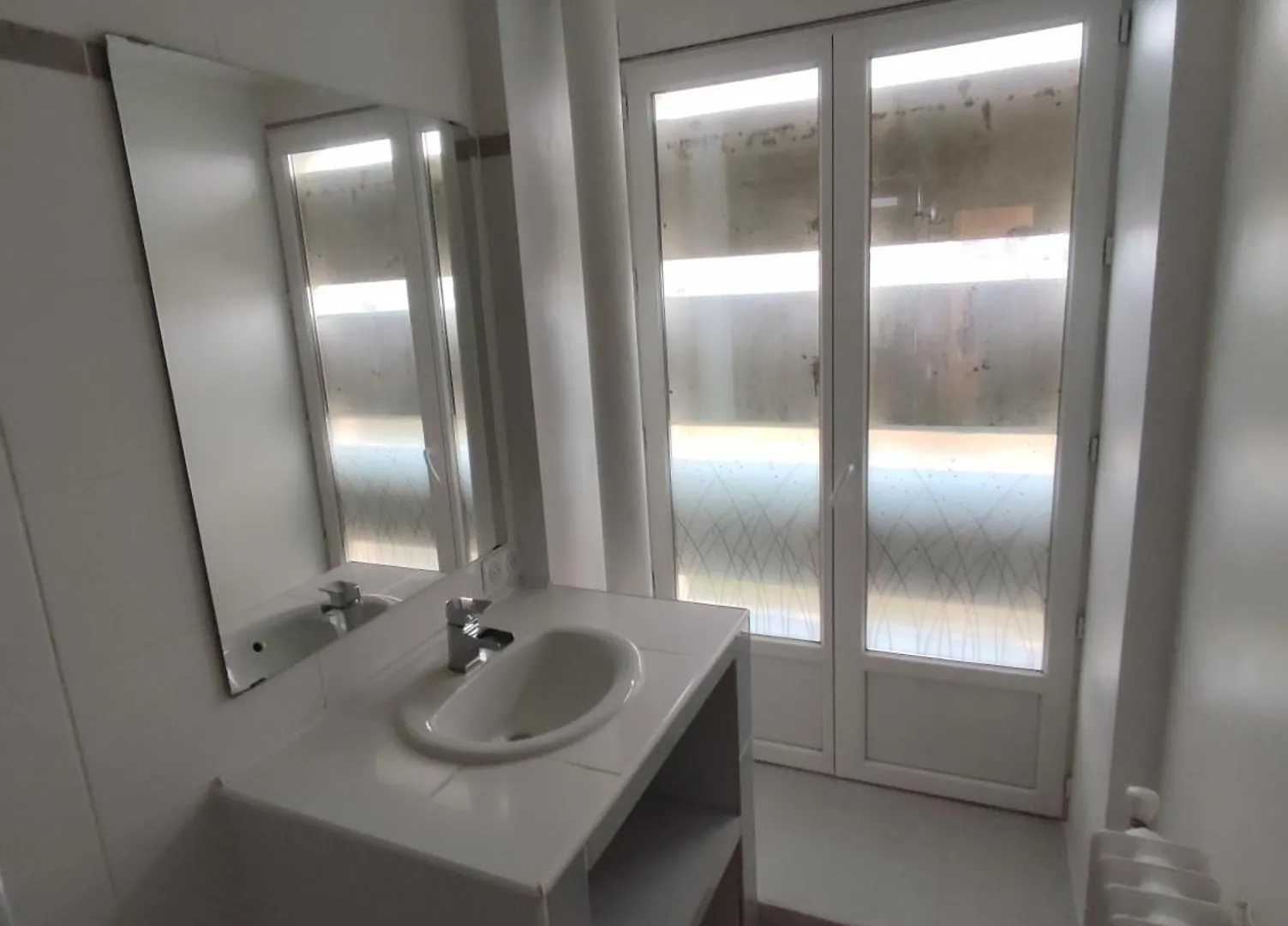 Logement Entier : Appartement - Brest 0*,  France